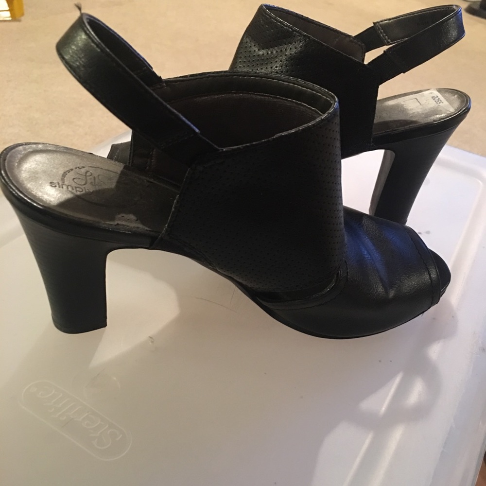 Peep toe, back strap heel